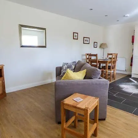 1 Croft Cottages بيت للعطل