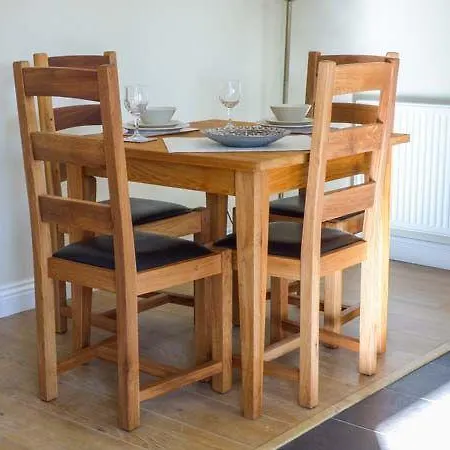 1 Croft Cottages * Huby